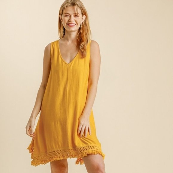 Umgee Dresses & Skirts - Umgee Mango Sleeveless Crochet Detail Frayed Dress